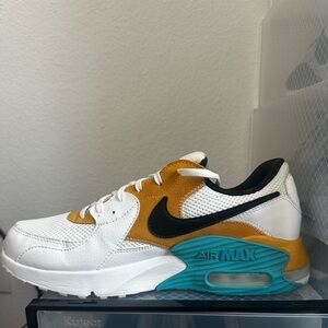 Nike Air Max Excee. White/Golden Yellow/Turquoise.